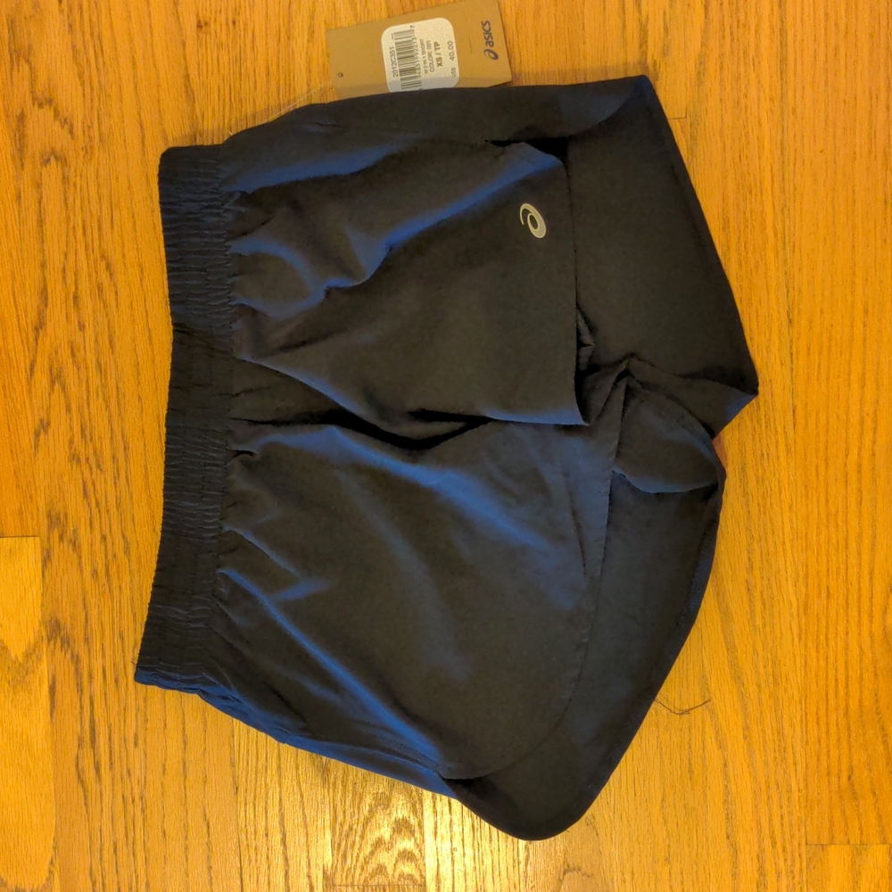 NWT Asics 2-n-1 Short
